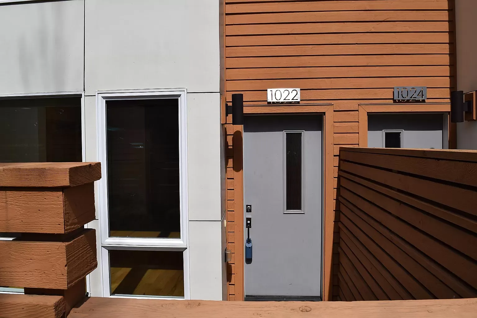 2 bed, 2.5 bath, 1650 sqft, $3,900 — Photo 2