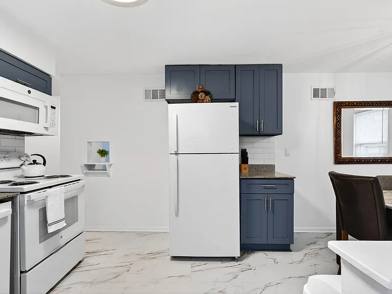 9009 Gedde Ave — Photo 16