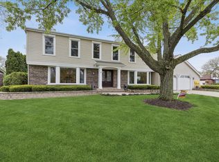 4115 Bristol Ct, Northbrook, IL 60062