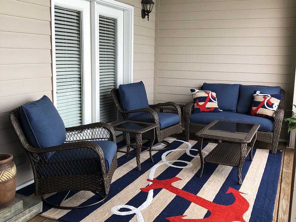 Seating area. Loveseat, 2 swivel chairs