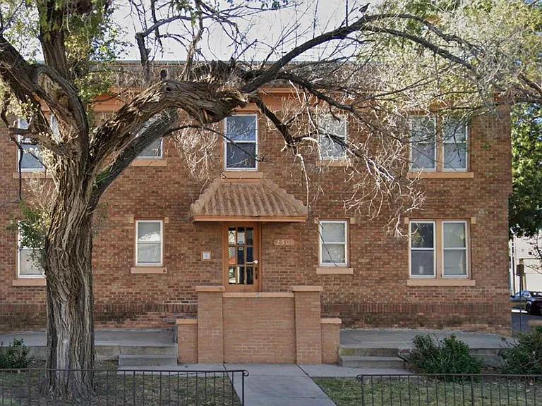 2501 E Douglas Ave — Photo 16
