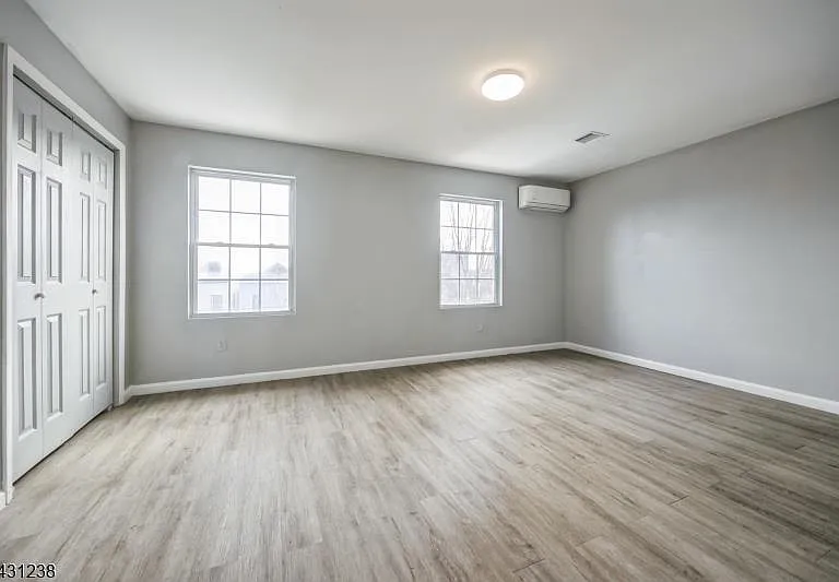 708 Ocean Ave — Photo 10