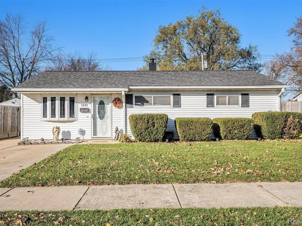 1651 Grove Rd, Ypsilanti, MI 48198