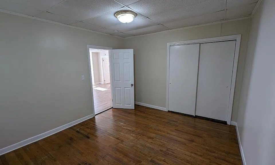 206 Buffinton St #3