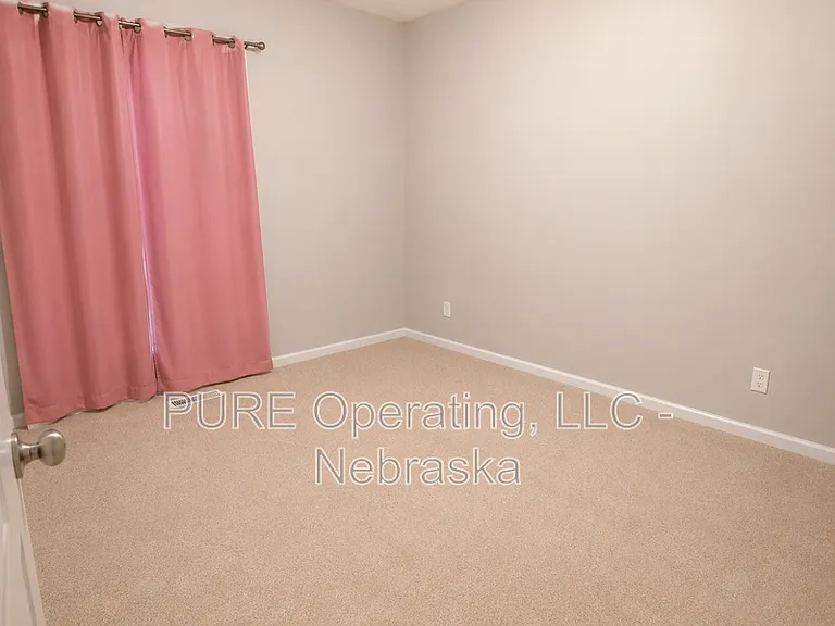 8464 N 155th St — Photo 12