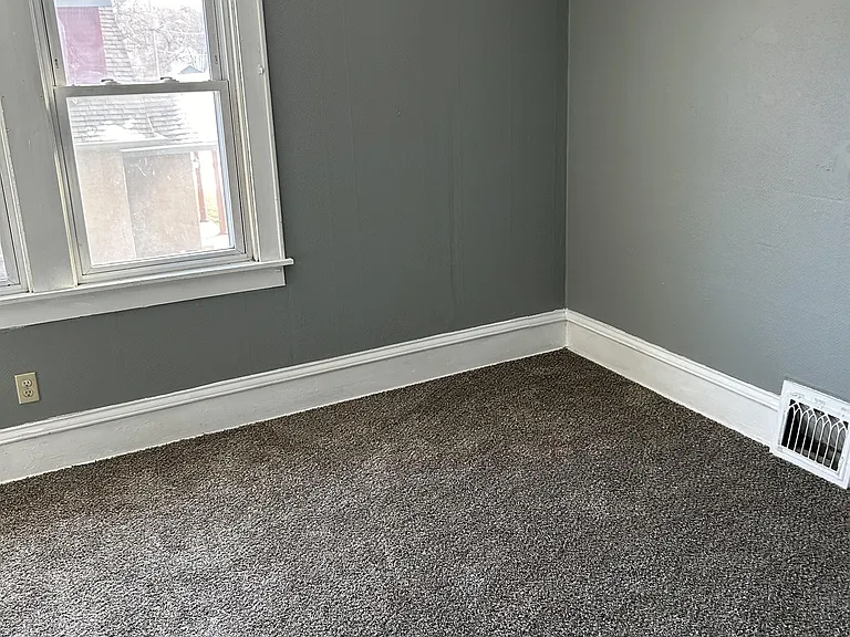 502 Amherst Ave — Photo 6