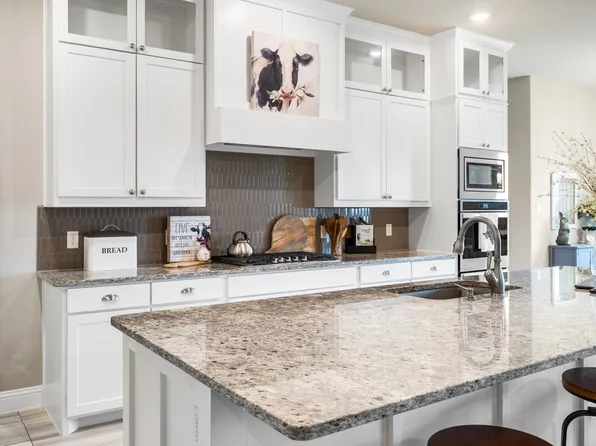 1 Peregrine Cir, Heath, TX 75032