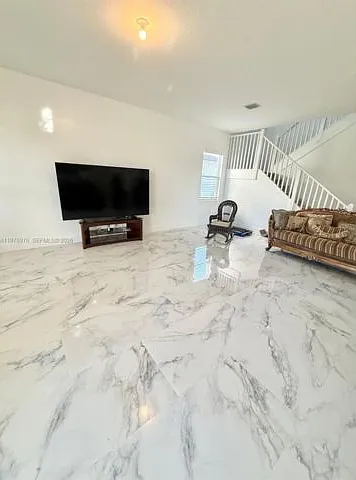 12220 SW 44th Ct — Photo 6