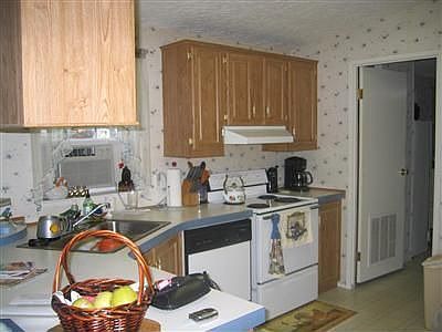 1st image of 523 Willow Dr
