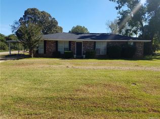 5880 Hickory Dr, Millbrook, AL 36054