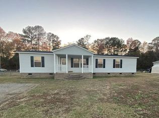 1500 Obannon Dr, Raeford, NC 28376