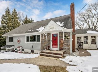 320 Cedar Hill Ave, Wyckoff, NJ 07481