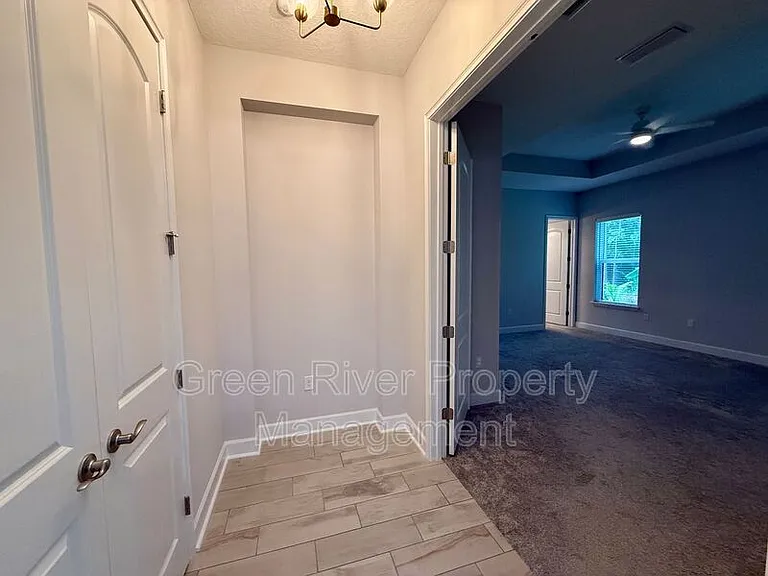 1818 Sandy Creek Pkwy — Photo 29