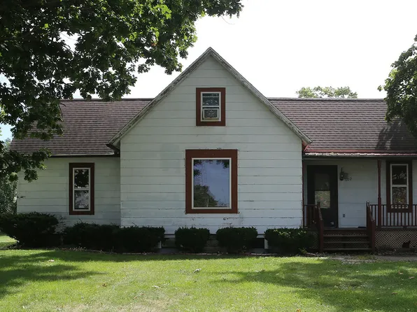 102 N Maple St, Toluca, IL 61369