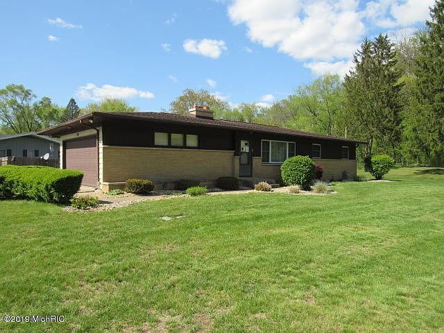 1st image of 150 Lynn Dr