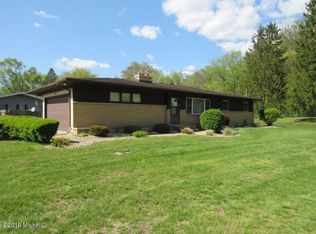 150 Lynn Dr, Battle Creek, MI 49037