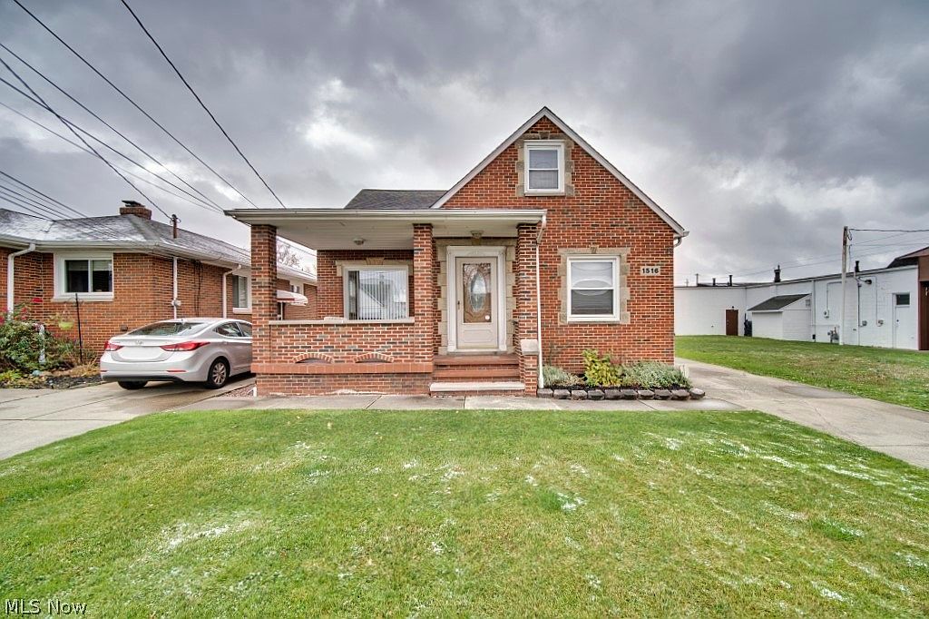 1516 E 294th St, Wickliffe, OH 44092 Zillow
