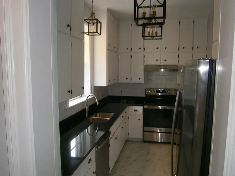 107 W Taylor St — Photo 12