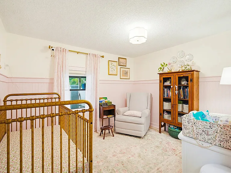 313 Avenue D — Photo 16