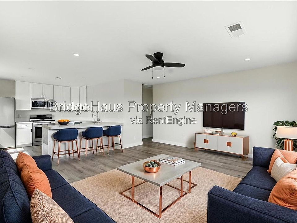 1st image of 4971 72nd St