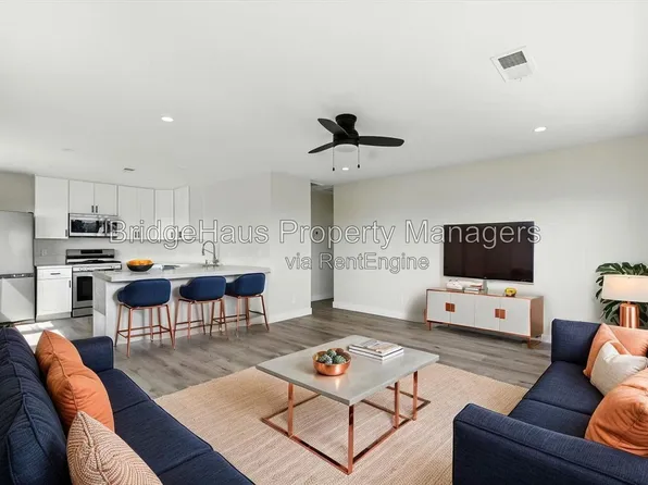 4971 72nd St, San Diego, CA 92115