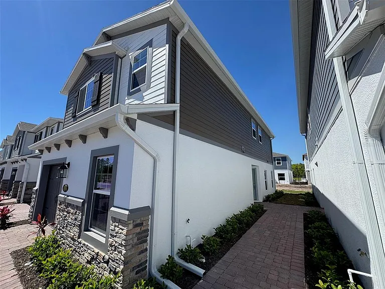 5094 Rain Shadow Dr — Photo 3
