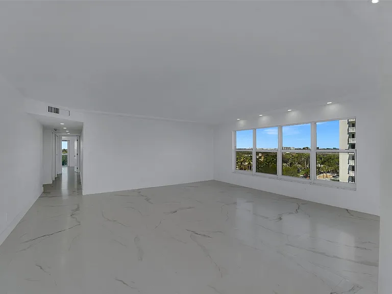3900 Galt Ocean Dr #511 — Photo 24