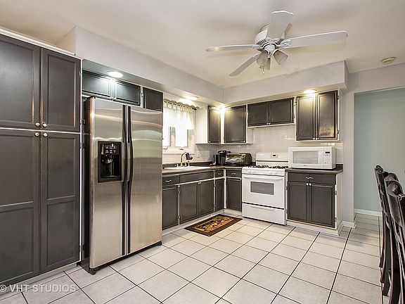 4th image of 15140 Willow Ln