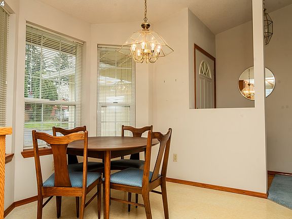 5th image of 4716 NE 138th Ct
