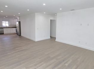 17623 Burbank Blvd, Encino, CA 91316