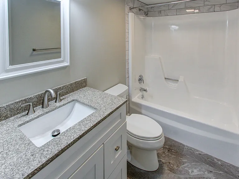 Hollandale Apartments — Photo 35