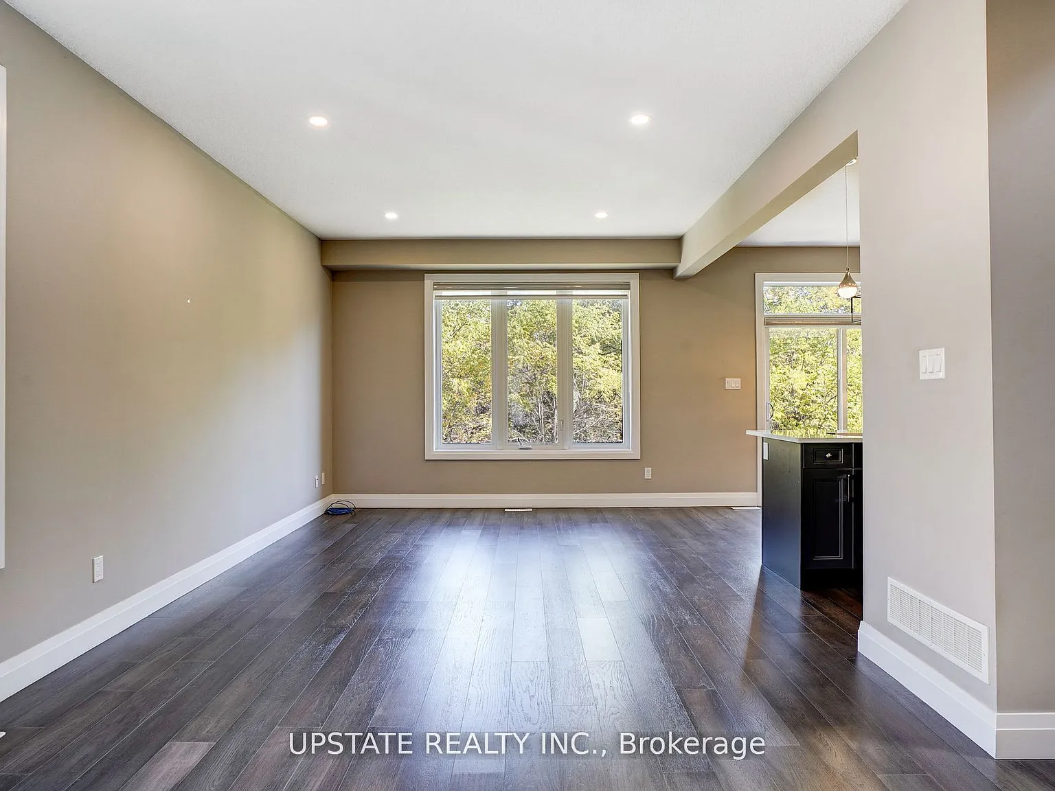 4 bed, $3,100 — Photo 3