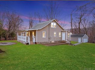 37 Edgecomb Rd, Cheshire, CT 06410