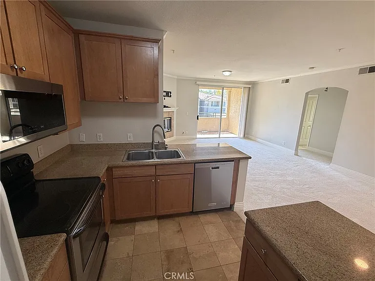 22681 Oakgrove — Photo 2