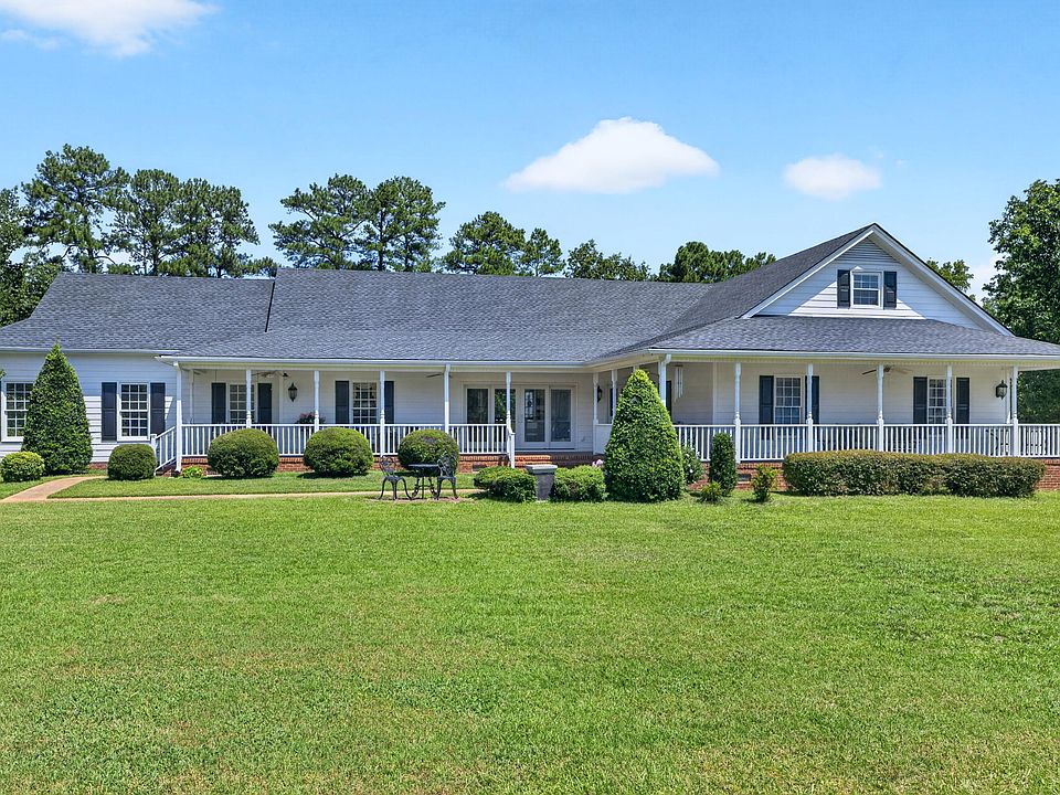 1st image of 606 Country Ln