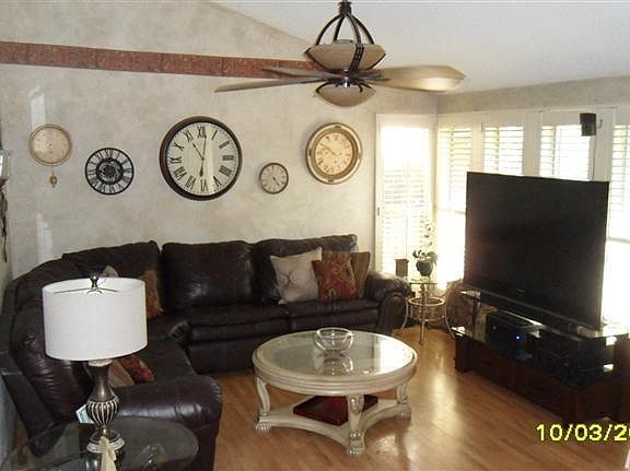 2nd image of 1105 Cottonwood Dr