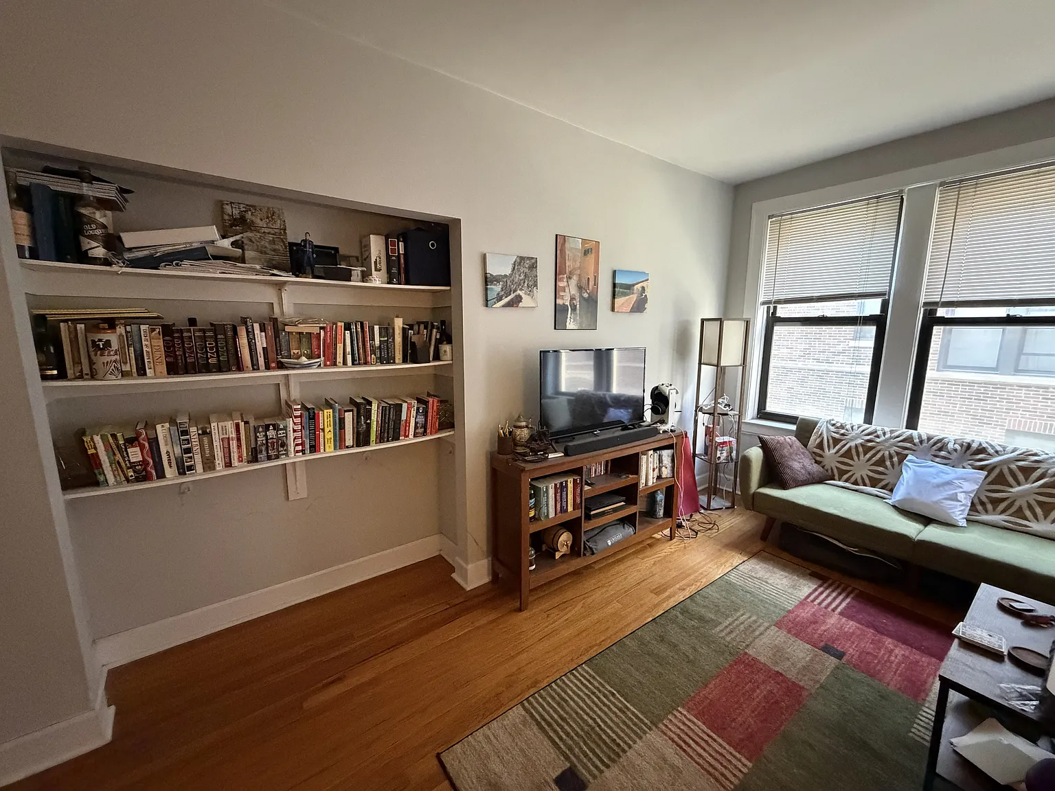 5515-25 S. Everett Avenue - 5525-1E — Photo 2