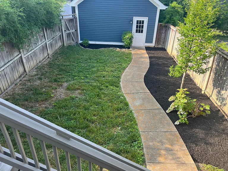 920 Caruthers Ave — Photo 35