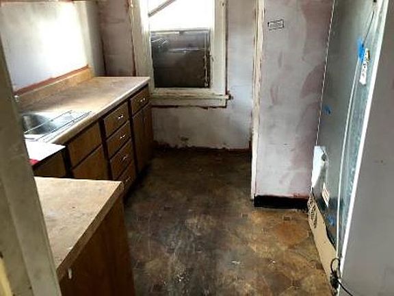 3rd image of 507 E Republic St