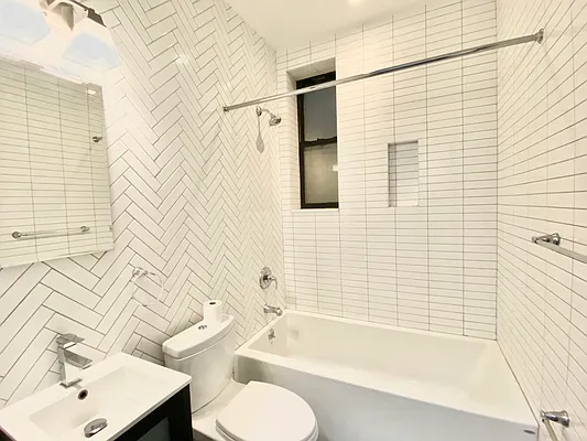 Rented by Avenues Real Estate | media 30