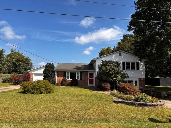 104 Shamrock Dr, Marietta, OH 45750
