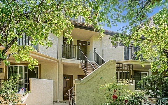 3rd image of 24135 Del Monte Dr Unit 210