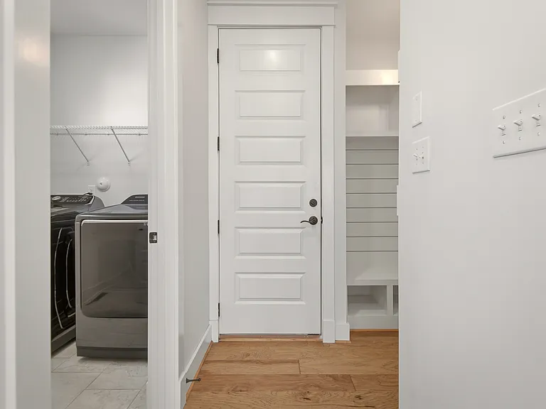3718 Graythorne Dr — Photo 25