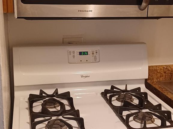 4th image of 534 W Wellington Ave APT 408