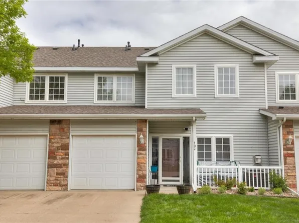 500 N Valley Dr Unit 402, Des Moines, IA 50312