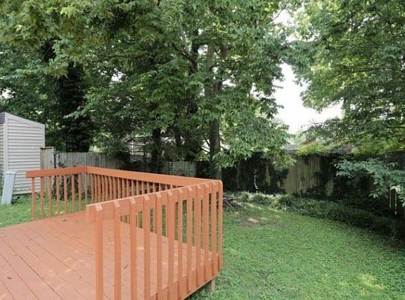 3rd image of 1536 Deer Lake Dr