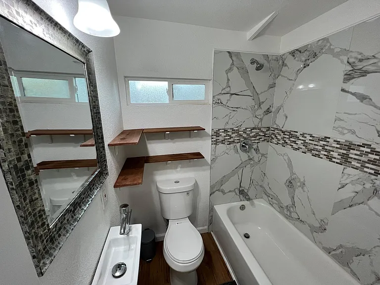 126 Lee St #B — Photo 7