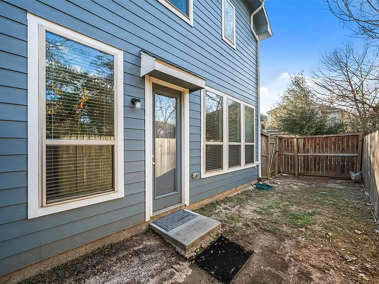 708 Ivory Manor Dr — Photo 22