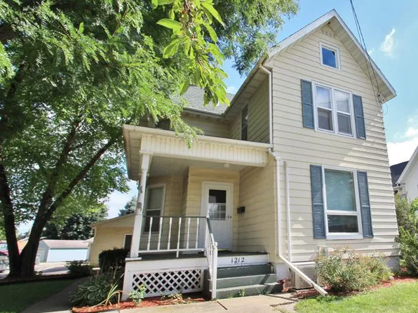 1212 E Main St, Watertown, WI 53094