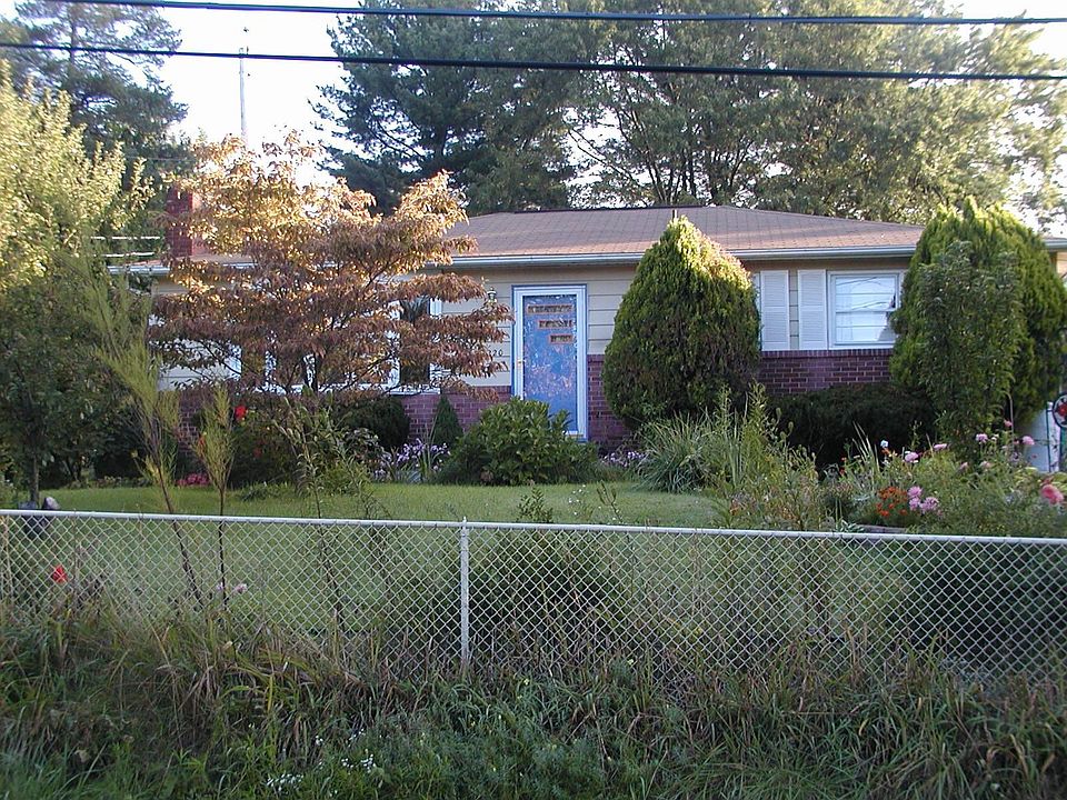 front from Pershing Ave